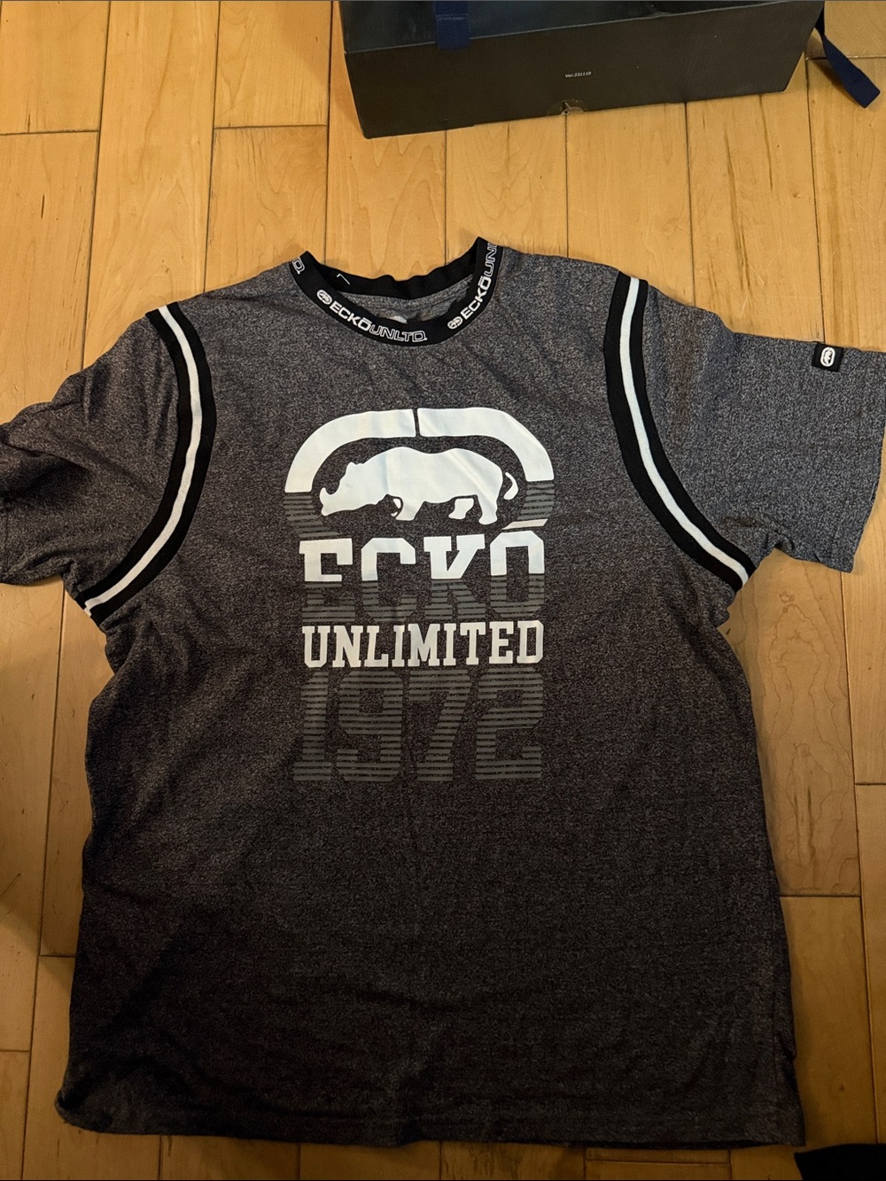 Ecko Unlimited Men's Charcoal Heather Graphic Short-Sleeve Tee